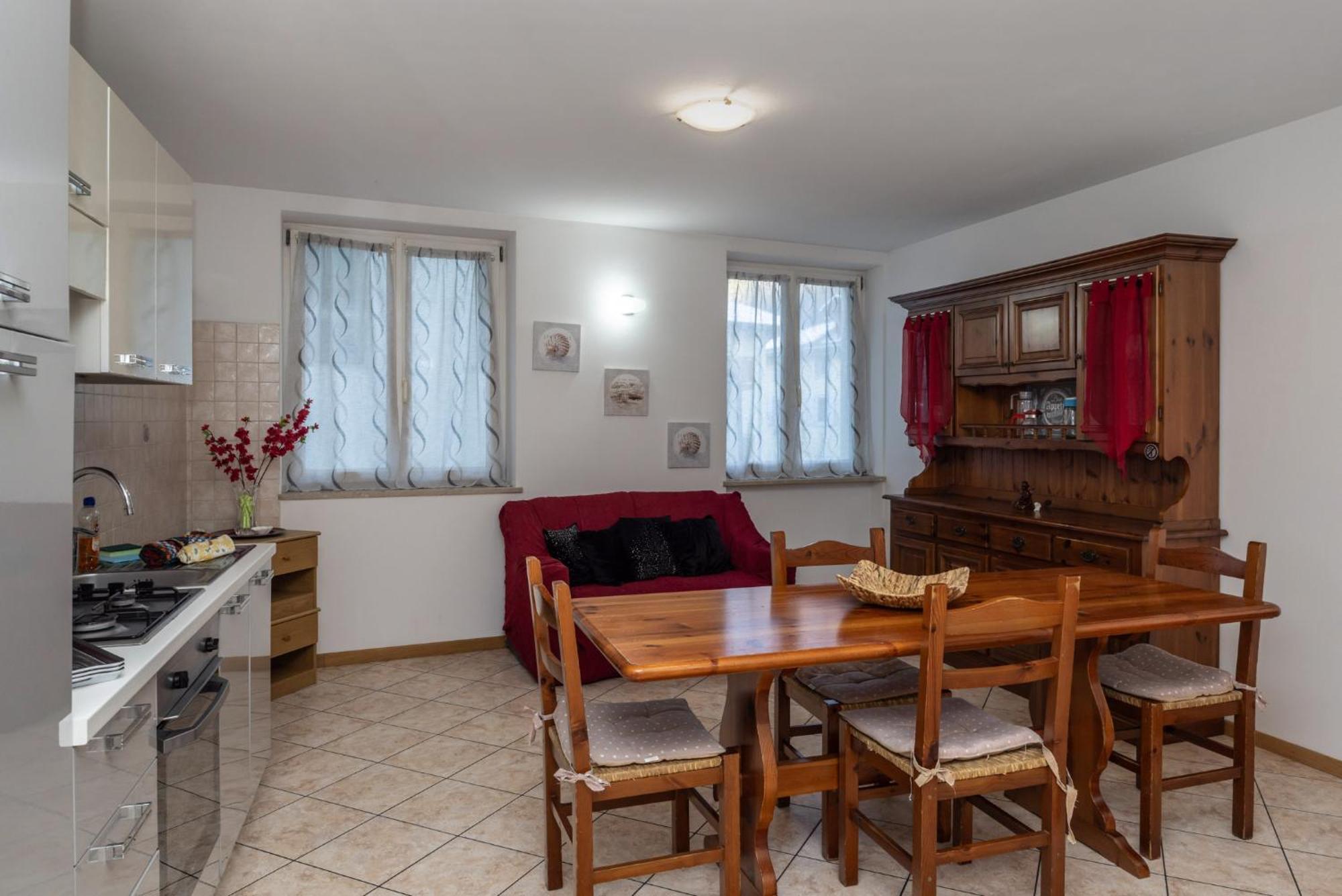 Casa Stablum Lägenhet Malè Exteriör bild